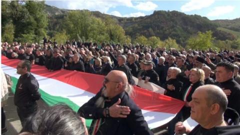 L’impunità neofascista in Italia- l’aggressione a Genova e il rito per il Duce a Predappio