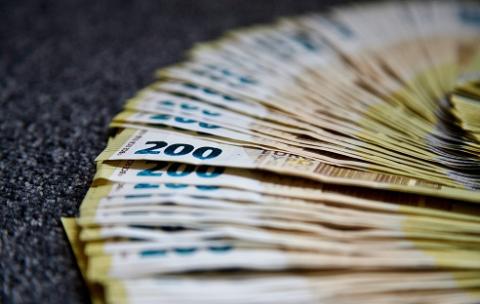 Sanità, via libera al rinnovo del contratto per infermieri e personale amministrativo. Cgil e Uil non firmano- "Impoverisce i lavoratori"